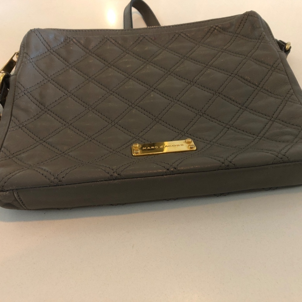 Marc Jacobs Quilted iPad Case Crossbody bag. - Picture 10 of 13